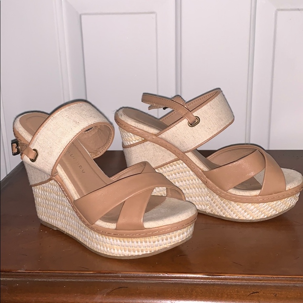 Nude Wedges